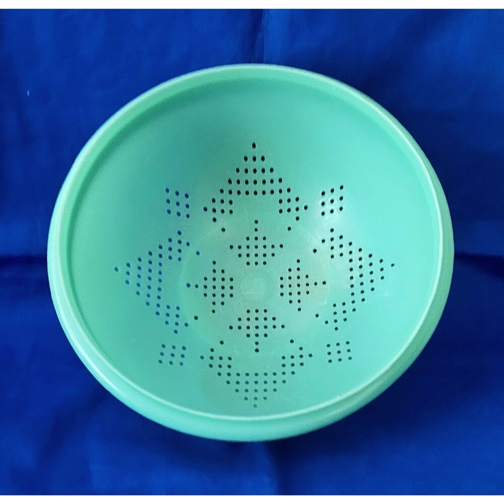 Tupperware Vintage 60s Colander Strainer Bowl Jadeite Green #339-3 Retro Kitchen